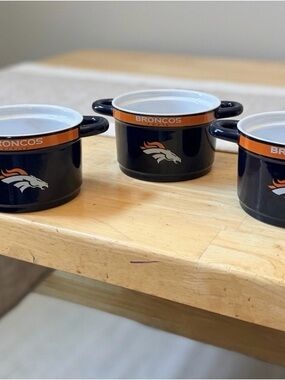 Boelter Brands NFL Denver Broncos Mug Navy Orange White